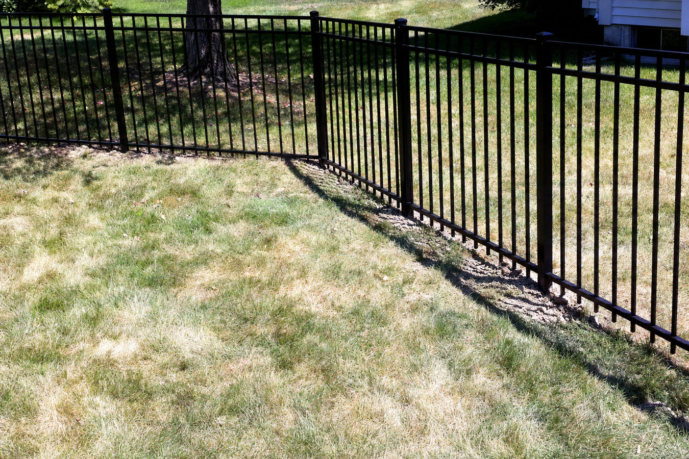 Aluminum fence installation